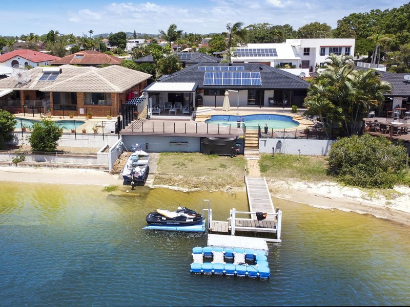 Photo - 4 Weatherly Avenue, Mermaid Waters QLD 4218 - Image 19