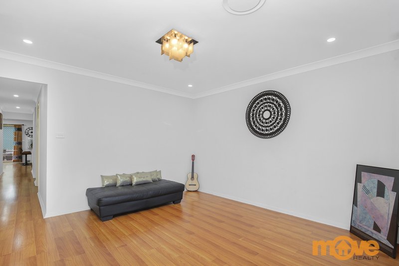Photo - 4 Webb Place, Minto NSW 2566 - Image 2