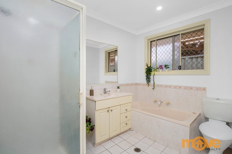 Photo - 4 Webb Place, Minto NSW 2566 - Image 8