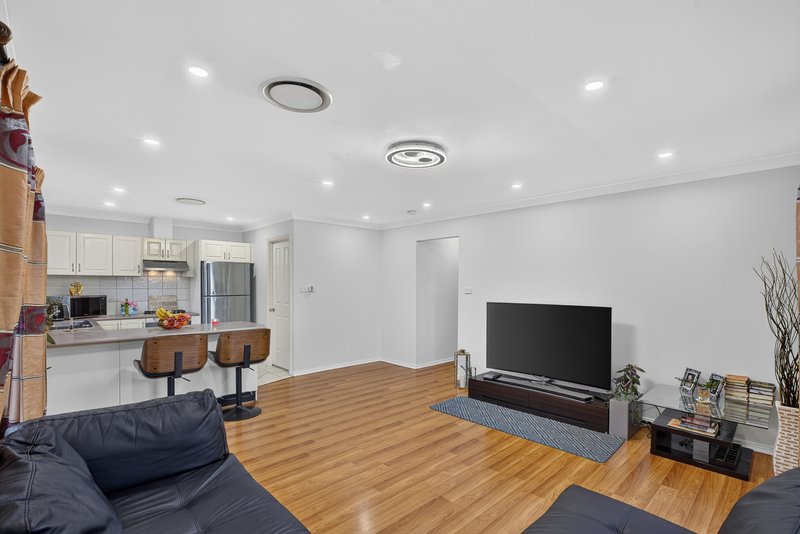Photo - 4 Webb Place, Minto NSW 2566 - Image 7