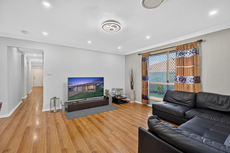 Photo - 4 Webb Place, Minto NSW 2566 - Image 8