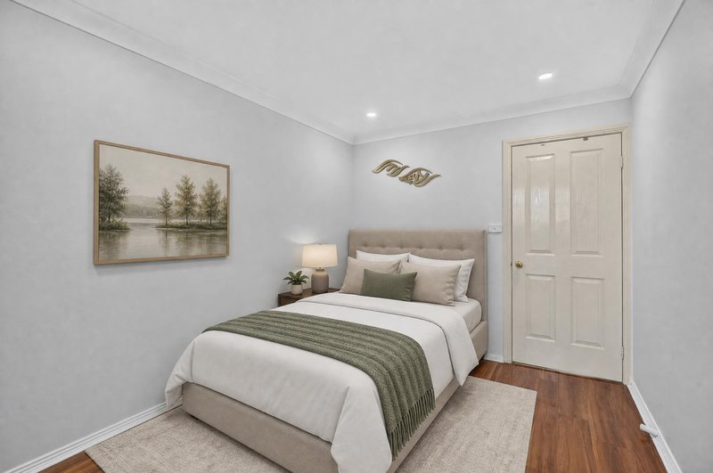 Photo - 4 Webb Place, Minto NSW 2566 - Image 12