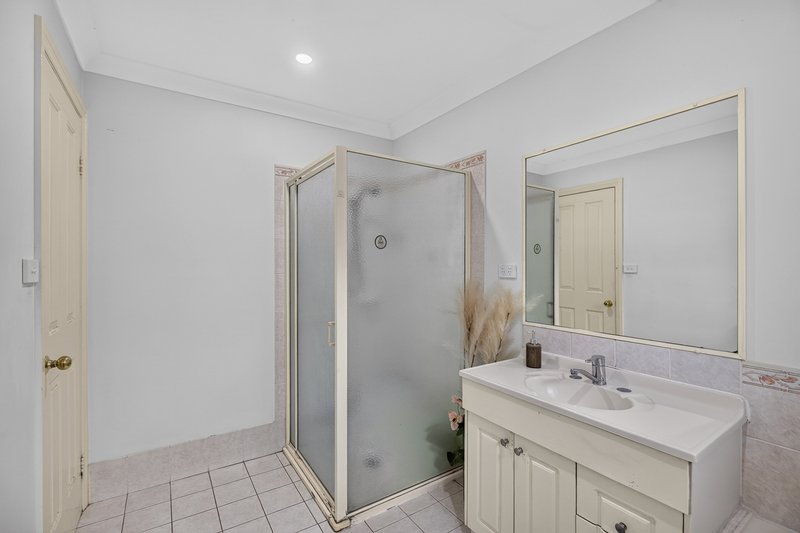 Photo - 4 Webb Place, Minto NSW 2566 - Image 15