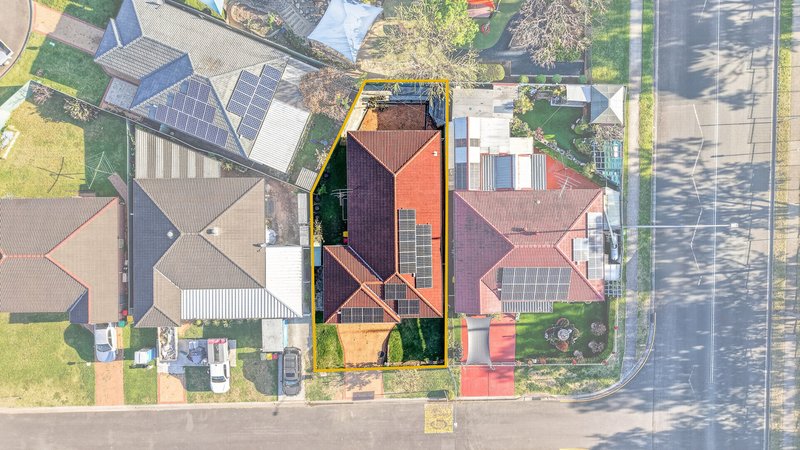 Photo - 4 Webb Place, Minto NSW 2566 - Image 18