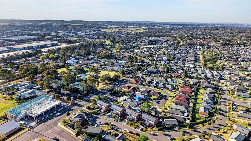 Photo - 4 Webb Place, Minto NSW 2566 - Image 22
