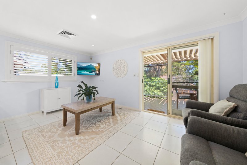 Photo - 4 Webbs Terrace, Westleigh NSW 2120 - Image 5