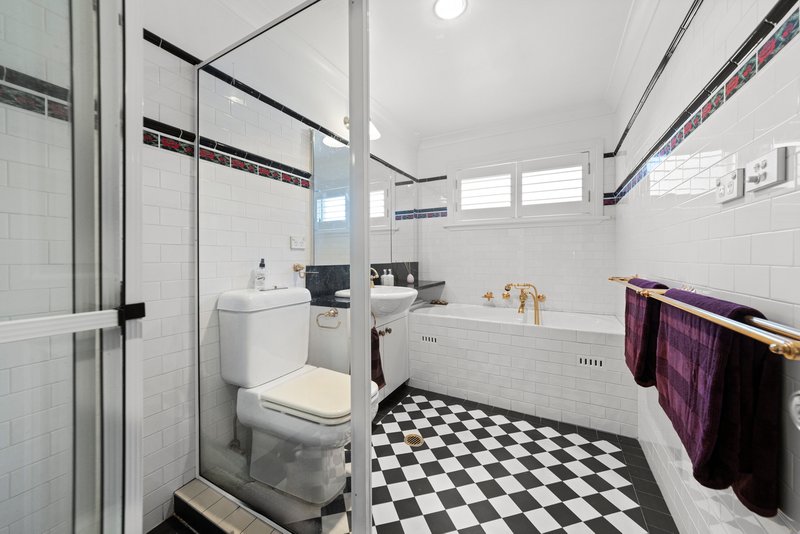 Photo - 4 Webbs Terrace, Westleigh NSW 2120 - Image 9