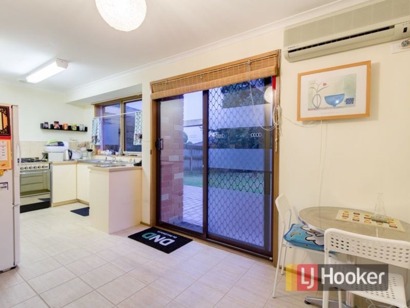 Photo - 4 Weeden Crescent, Hallam VIC 3803 - Image 5