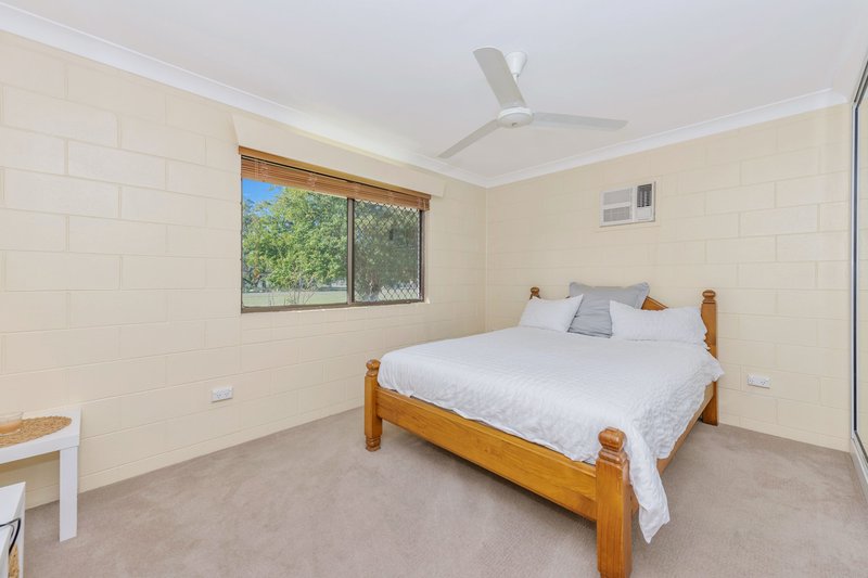 Photo - 4 Welsh Court, Kelso QLD 4815 - Image 8