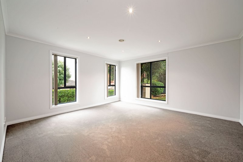 Photo - 4 Wenlock Street, Amaroo ACT 2914 - Image 2