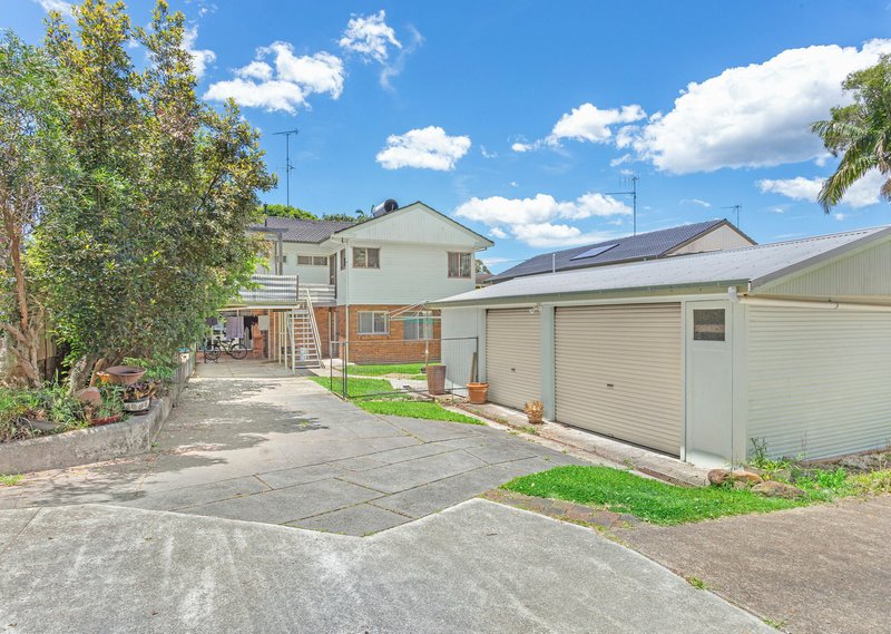 Photo - 4 West End Avenue, Taree NSW 2430 - Image 2