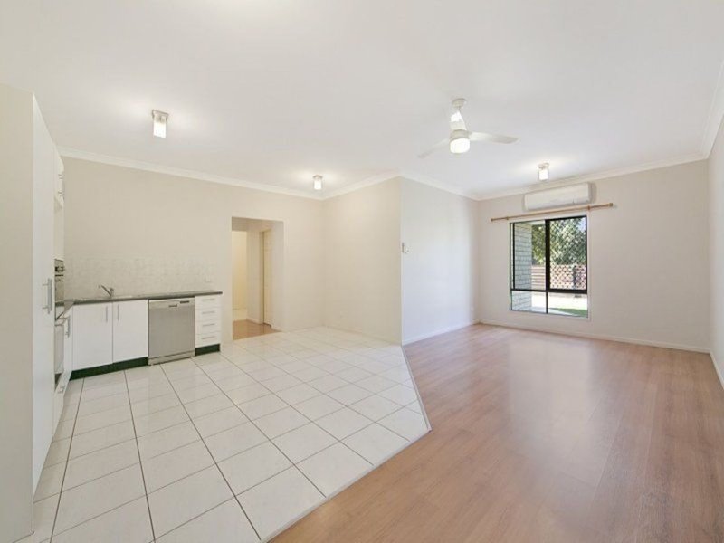 Photo - 4 Westcott Street, Drewvale QLD 4116 - Image 5