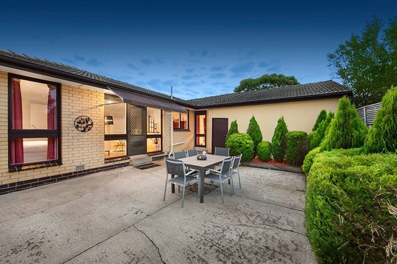 Photo - 4 Westlands Road, Glen Waverley VIC 3150 - Image 9