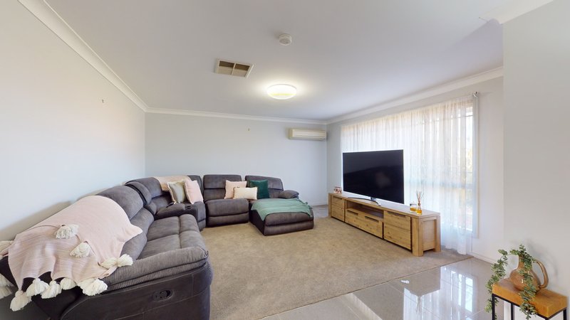 Photo - 4 Westminster Court, Dubbo NSW 2830 - Image 4