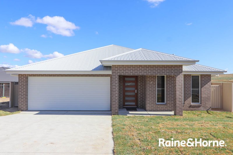 4 Wheatfield Drive, Kelso NSW 2795