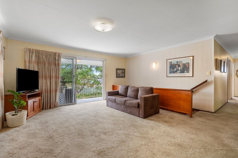 Photo - 4 Wheatley Street, Sunnybank QLD 4109 - Image 4