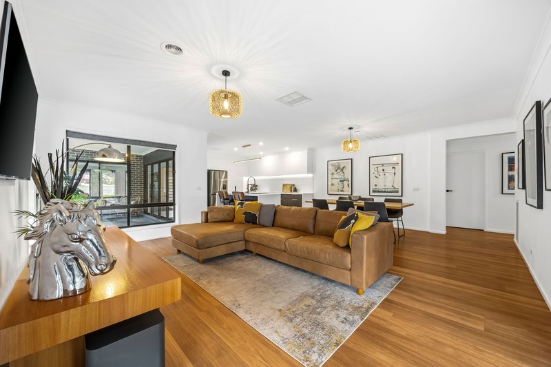 Photo - 4 Whistler Close, Brown Hill VIC 3350 - Image 8
