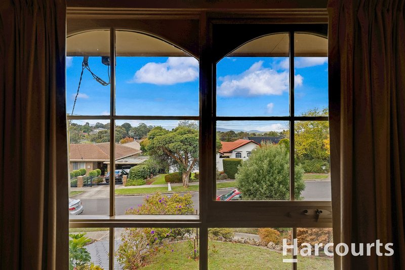 Photo - 4 White Ash Court, Vermont South VIC 3133 - Image 6