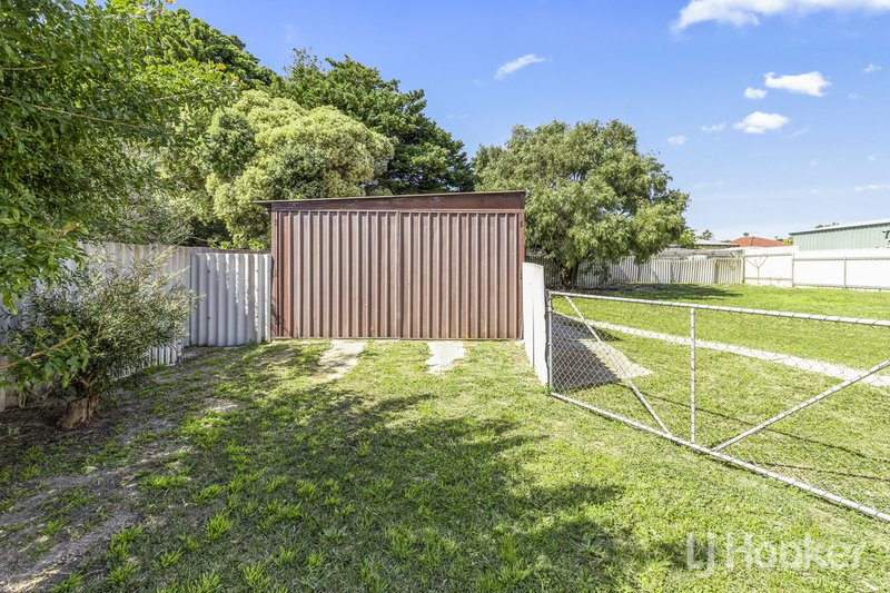 Photo - 4 Wilkie Avenue, Yanchep WA 6035 - Image 4