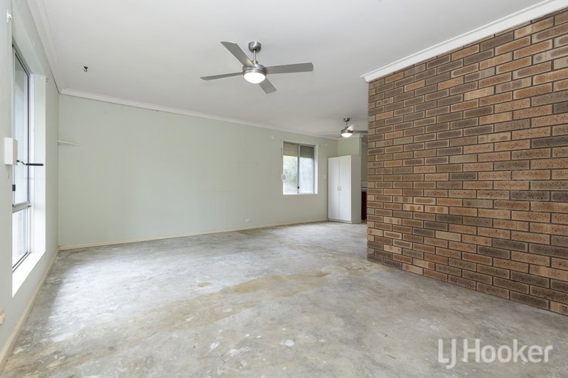 Photo - 4 Wilkie Avenue, Yanchep WA 6035 - Image 6