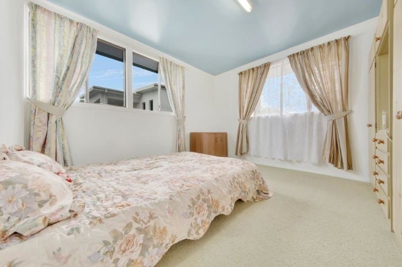 Photo - 4 Williamson Street, West Gladstone QLD 4680 - Image 12