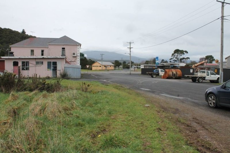 Photo - 4 Wilson Street, Zeehan TAS 7469 - Image 4