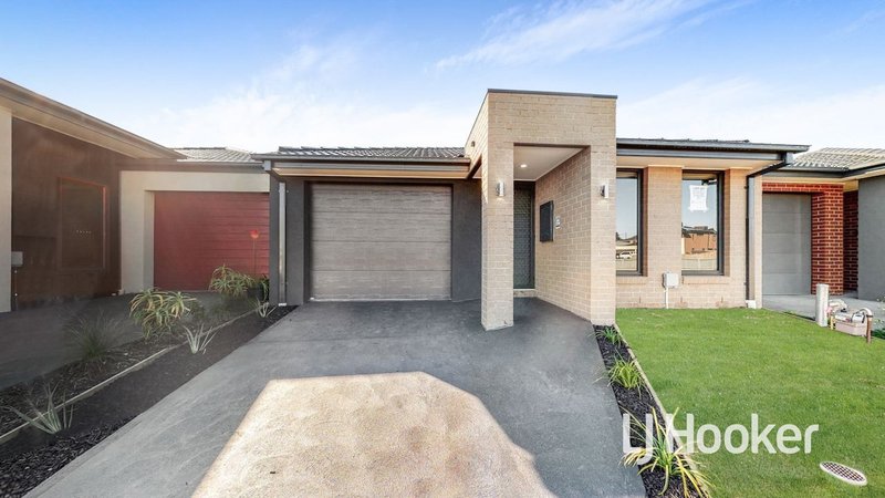 4 Wilton Street, Cranbourne West VIC 3977