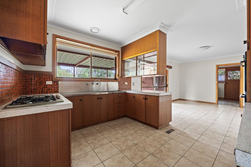 Photo - 4 Windsor Avenue, Alfredton VIC 3350 - Image 2