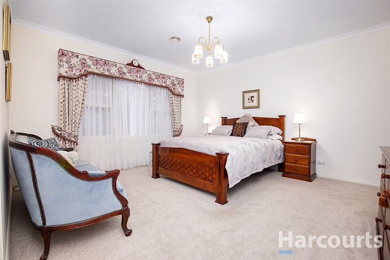 Photo - 4 Windsor Drive, Lysterfield VIC 3156 - Image 9