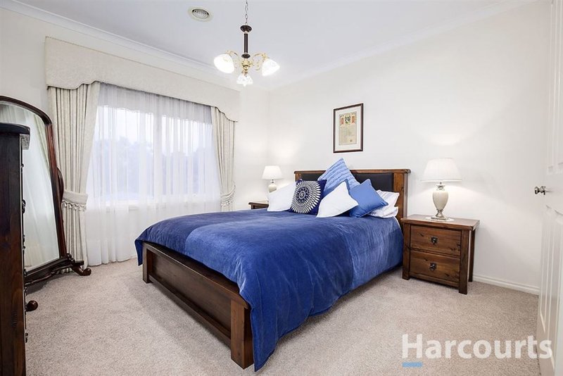 Photo - 4 Windsor Drive, Lysterfield VIC 3156 - Image 12