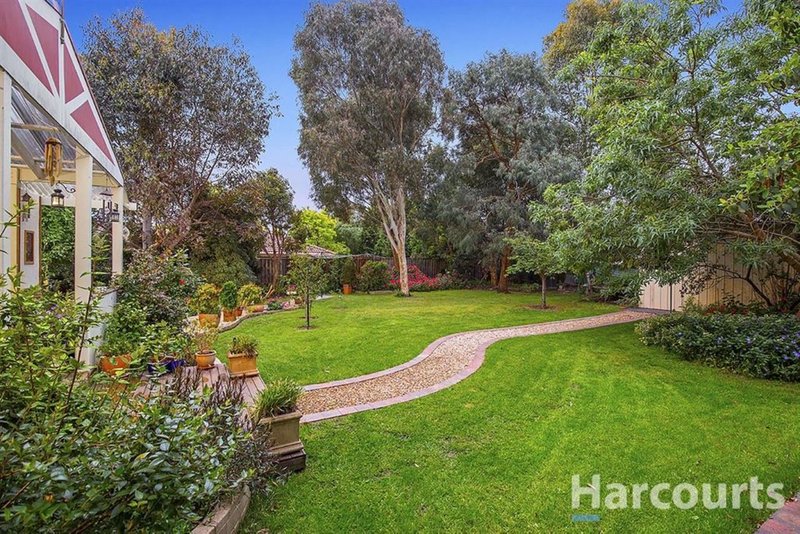 Photo - 4 Windsor Drive, Lysterfield VIC 3156 - Image 18