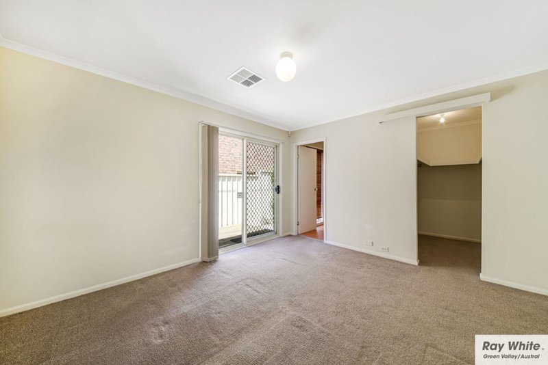 Photo - 4 Winnaleah Street, West Hoxton NSW 2171 - Image 7