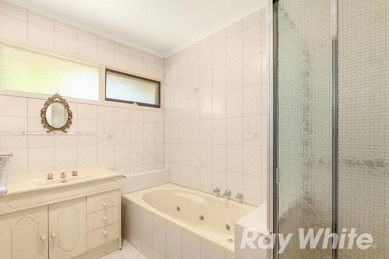 Photo - 4 Witchwood Crescent, Burwood East VIC 3151 - Image 6