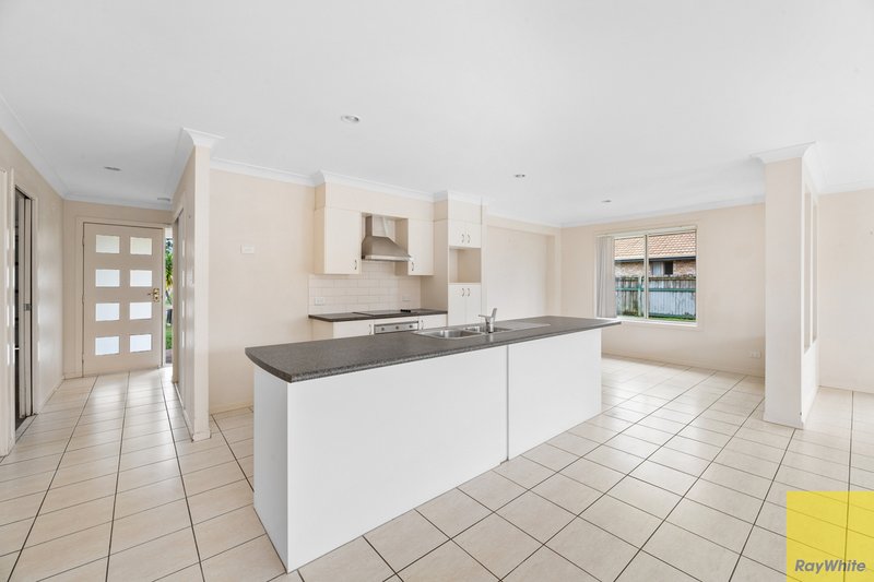 Photo - 4 Wollemi Court, Morayfield QLD 4506 - Image 4