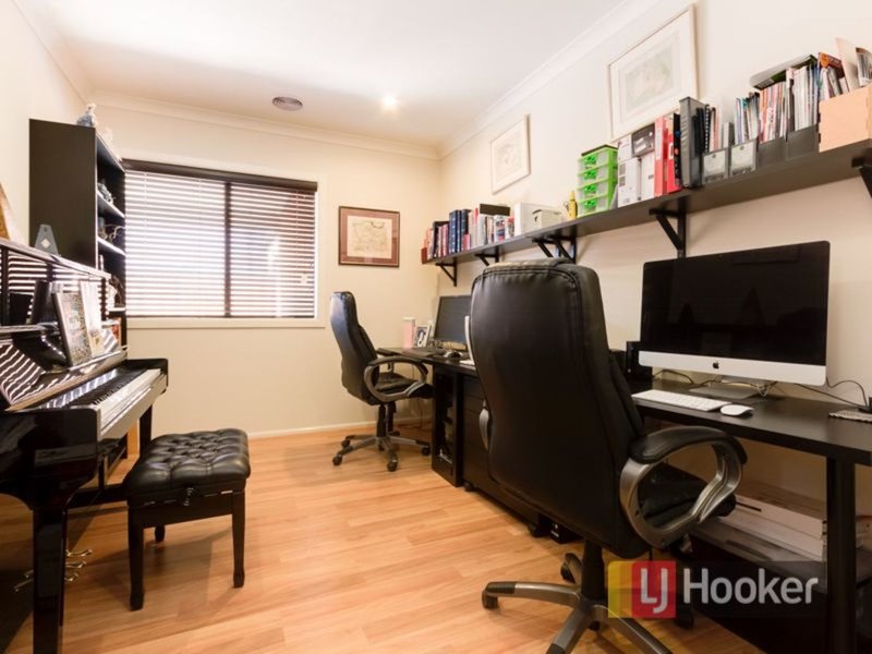 Photo - 4 Wombat Court, Narre Warren South VIC 3805 - Image 5