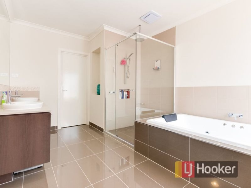 Photo - 4 Wombat Court, Narre Warren South VIC 3805 - Image 12