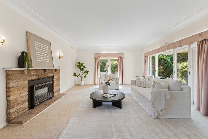 Photo - 4 Wongalee Avenue, Wahroonga NSW 2076 - Image 2