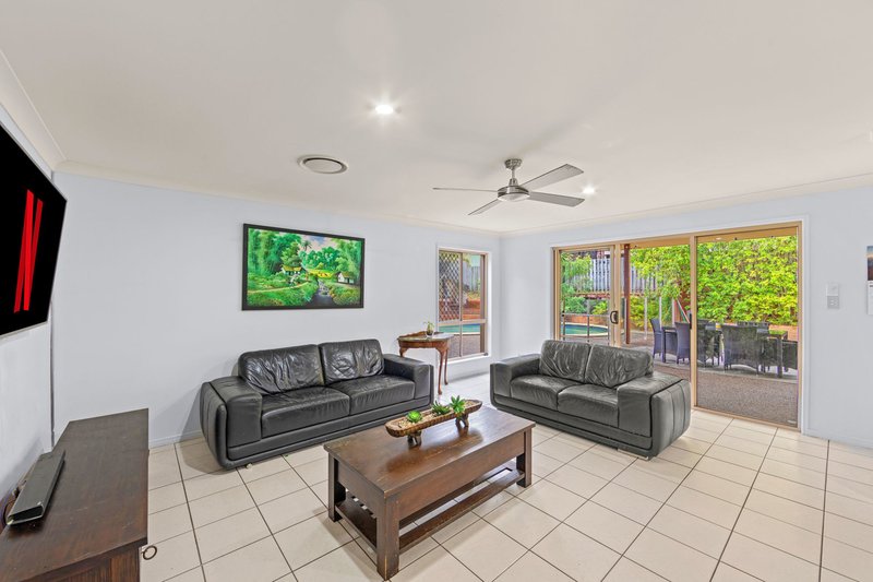 Photo - 4 Woodbine Court, Parkwood QLD 4214 - Image 11