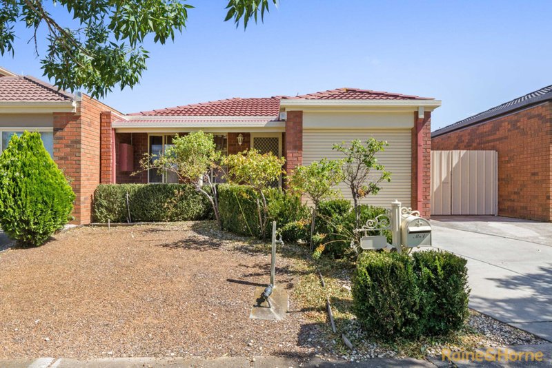 4 Woodbridge Place, Burnside VIC 3023