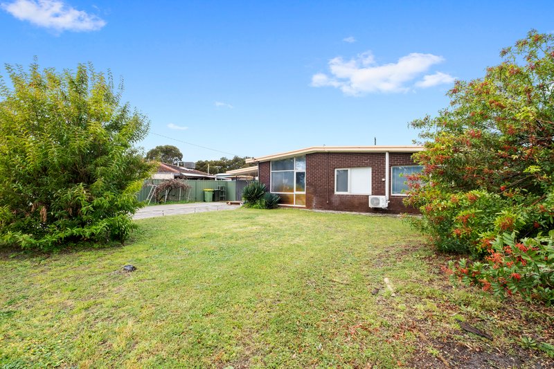 Photo - 4 Woodford Road, Lynwood WA 6147 - Image 18