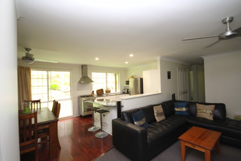 Photo - 4 Woodlands Court, Mooloolah Valley QLD 4553 - Image 8