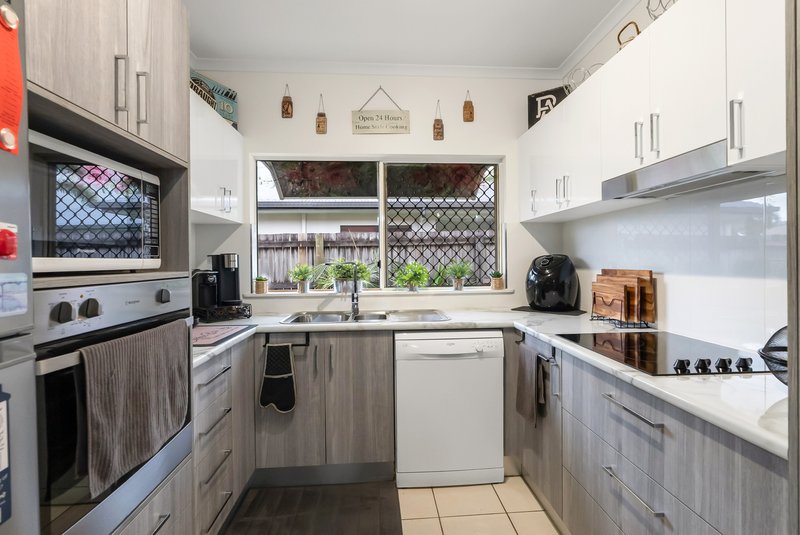 Photo - 4 Woodlock Drive, Edmonton QLD 4869 - Image 7