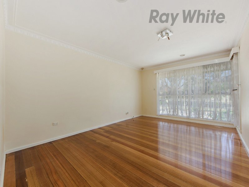 Photo - 4 Woods Street, St Albans VIC 3021 - Image 2