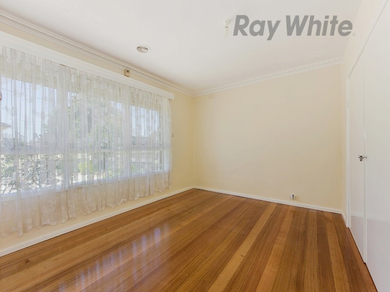 Photo - 4 Woods Street, St Albans VIC 3021 - Image 7