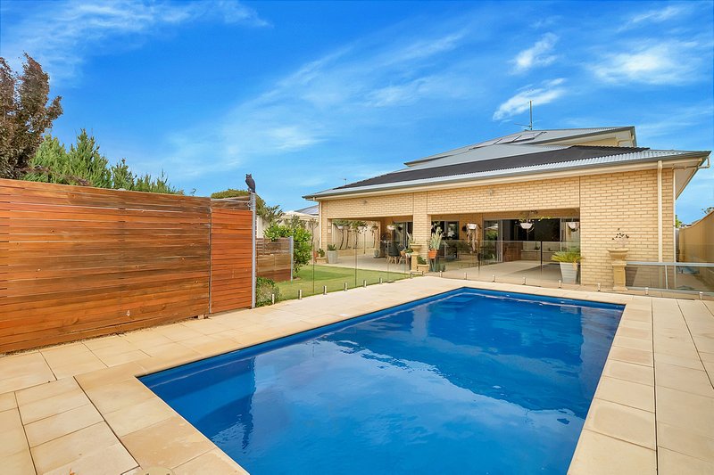 Photo - 4 Woodward Street, Moonta Bay SA 5558 - Image 3