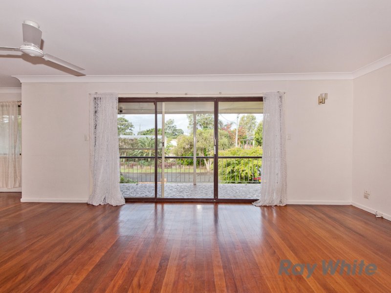 Photo - 4 Wordsworth Street, Strathpine QLD 4500 - Image 3