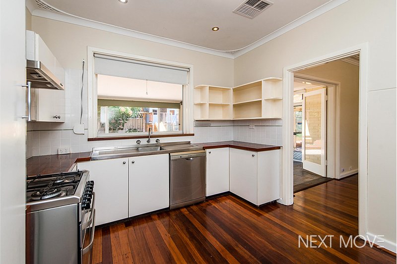 Photo - 4 Worley St , Willagee WA 6156 - Image 3