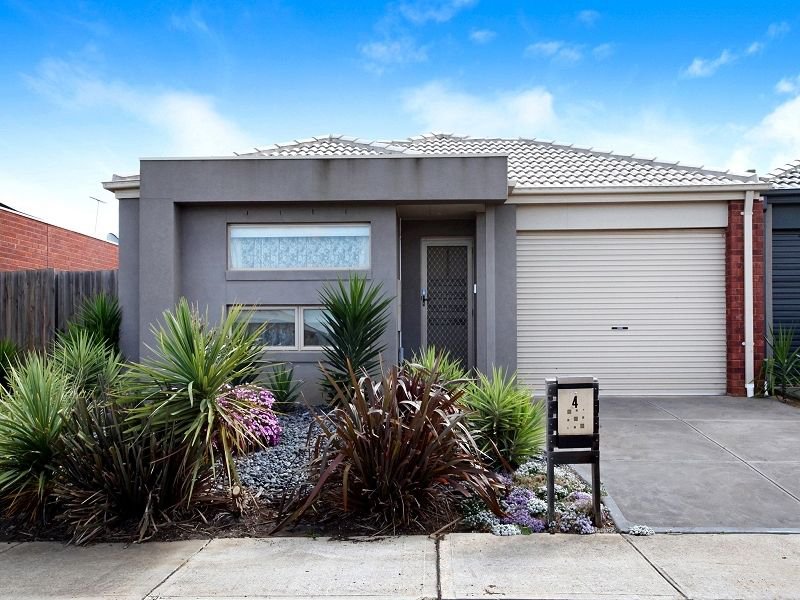 4 Wotan Place, Melton VIC 3337
