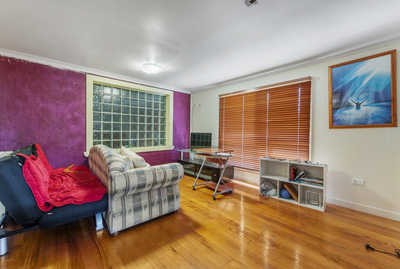 Photo - 4 Wrexham Court, Deer Park VIC 3023 - Image 7