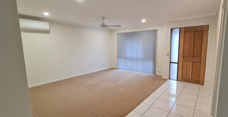 Photo - 4 Wyara Court, Petrie QLD 4502 - Image 2